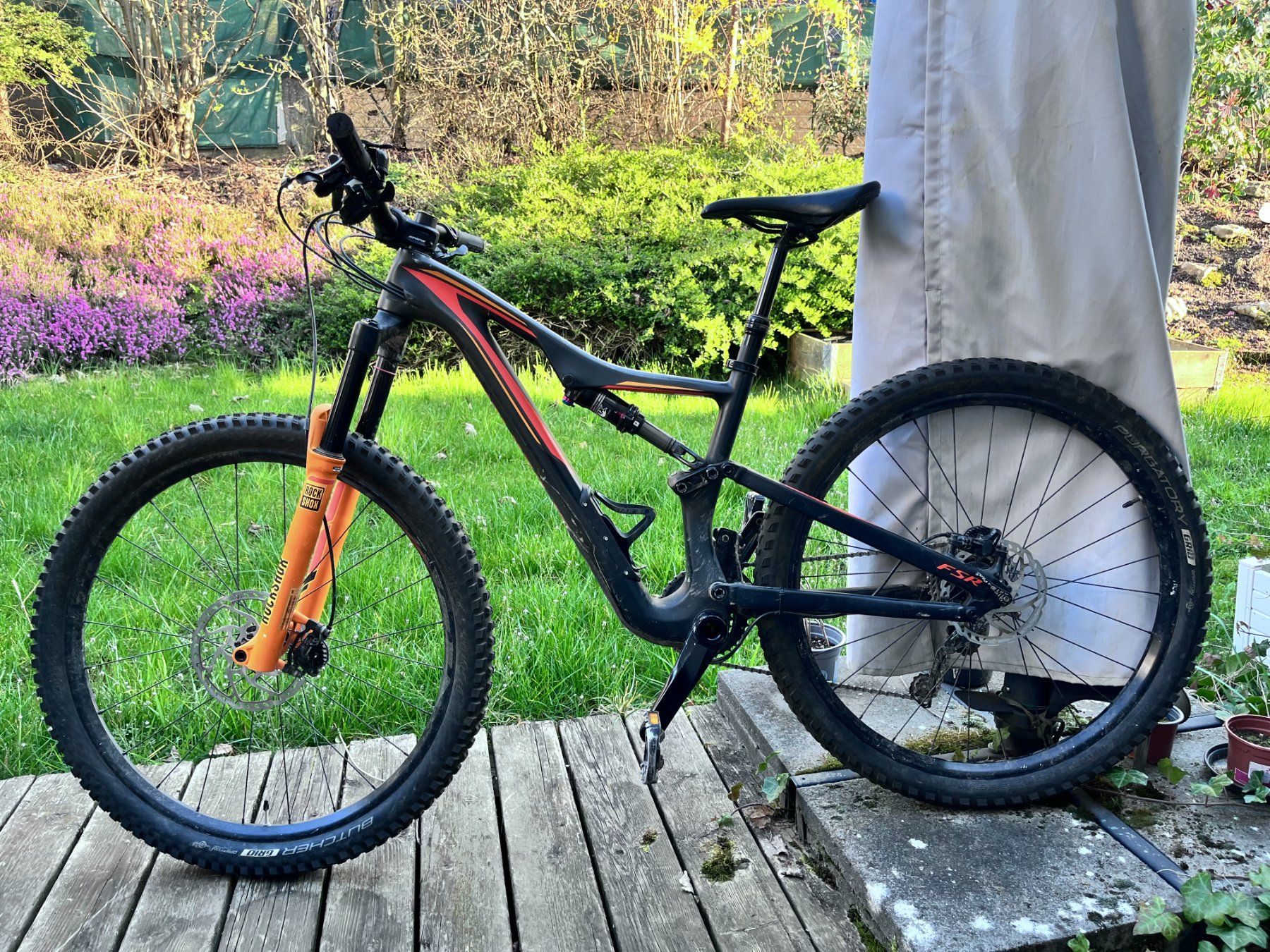 Specialized Velos: Velo Specialized M cadre 27.5 carbon – Gebraucht aus Marin von Laurent028