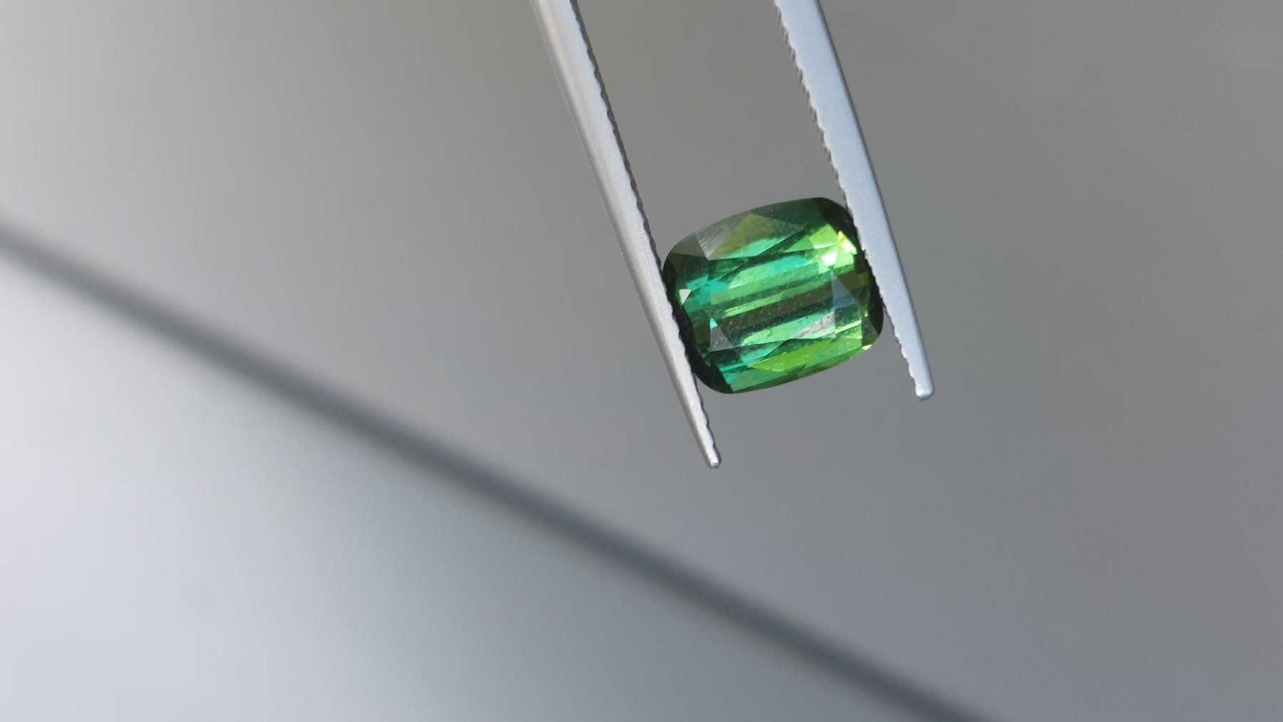 Pietre preziose: 2.4ct Green Tourmaline – Nuovo (secondo la descrizione) da Bévilard venduto da Yougems 1