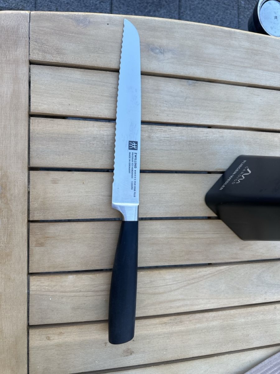 Zwilling Coltelli da cucina: Brotmesser von Zwilling – Usato da Theilingen venduto da Gwunderchischte