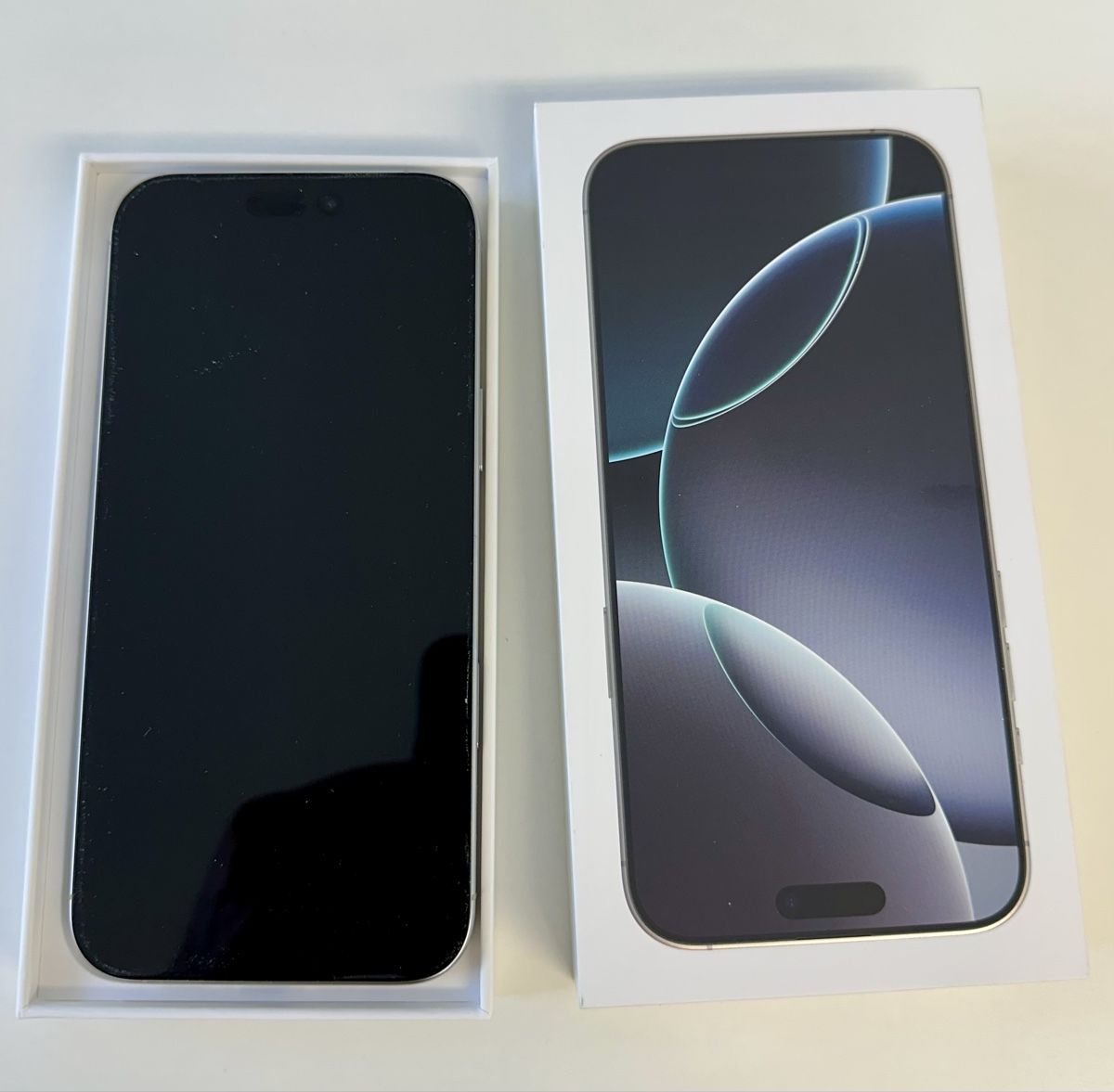 Apple Telefoni cellulari / Smartphones: Apple iPhone 16 Pro Max 256GB White Titanium – Usato da Sirnach venduto da Swiss4403 2