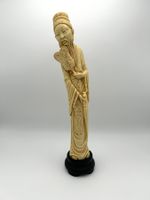 Asiatische Figur