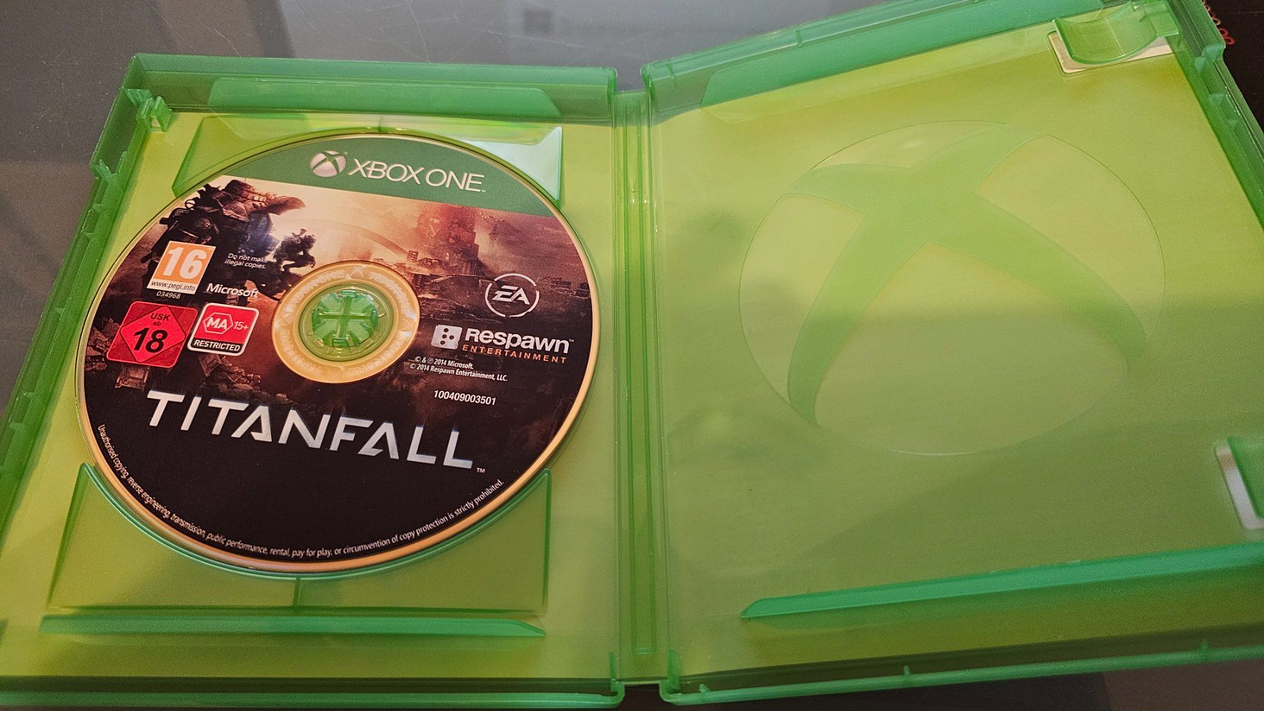 Spiele: Titanfall Xbox One Game Disc guter Zustand – Gebraucht aus Koppigen von Kellerfundsachen 1