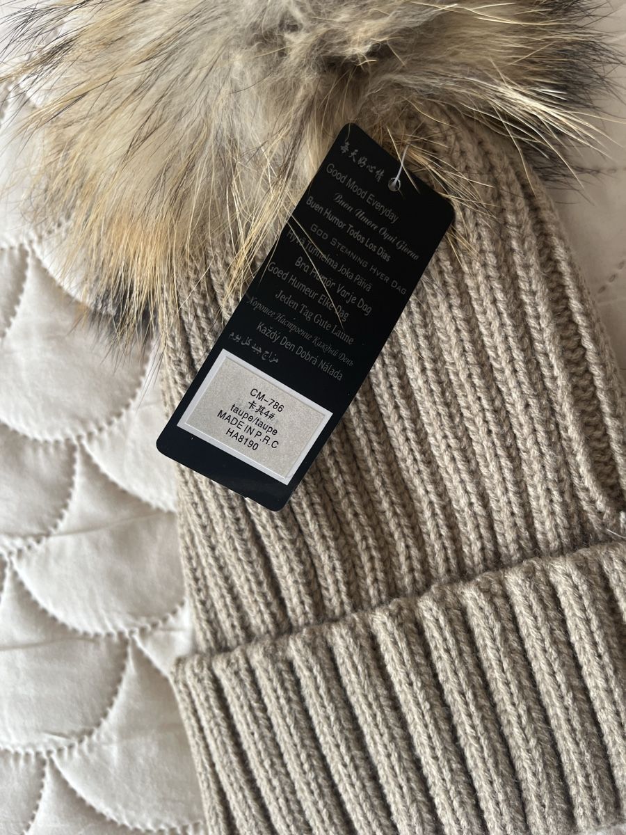 Copricapi, berretti & cappellini: Warme Wintermuetze mit Echtfellbommel, neu! – Nuovo e nell'imballaggio originale da Wädenswil venduto da Iana32 1