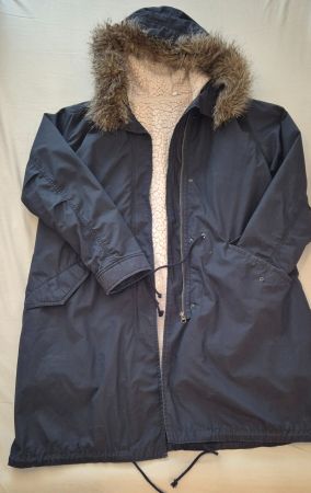Magnifique parka à capuche UNIQLO