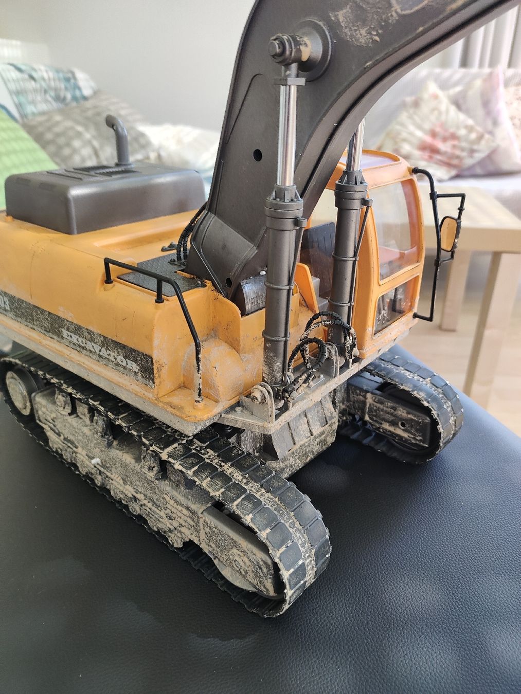 Carson Modellismo RC: Carson RC Raupenbagger "Excavator" 1:12 – Usato da Oetwil an der Limmat venduto da MicA-8955 1