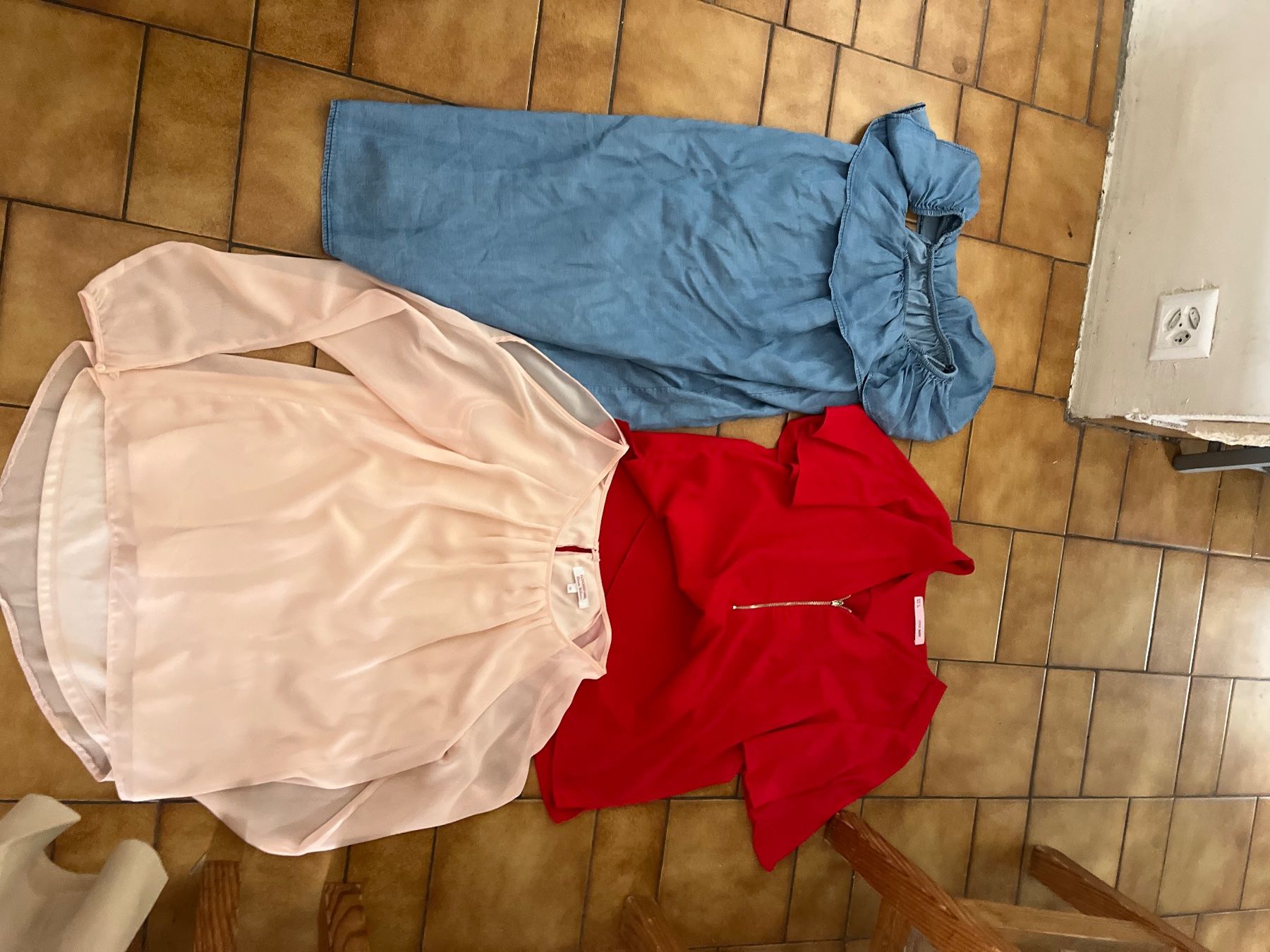 Kleiderpakete: Lot 12 habits Taille S mel – Gebraucht aus Veyrier von kimedovapa 2
