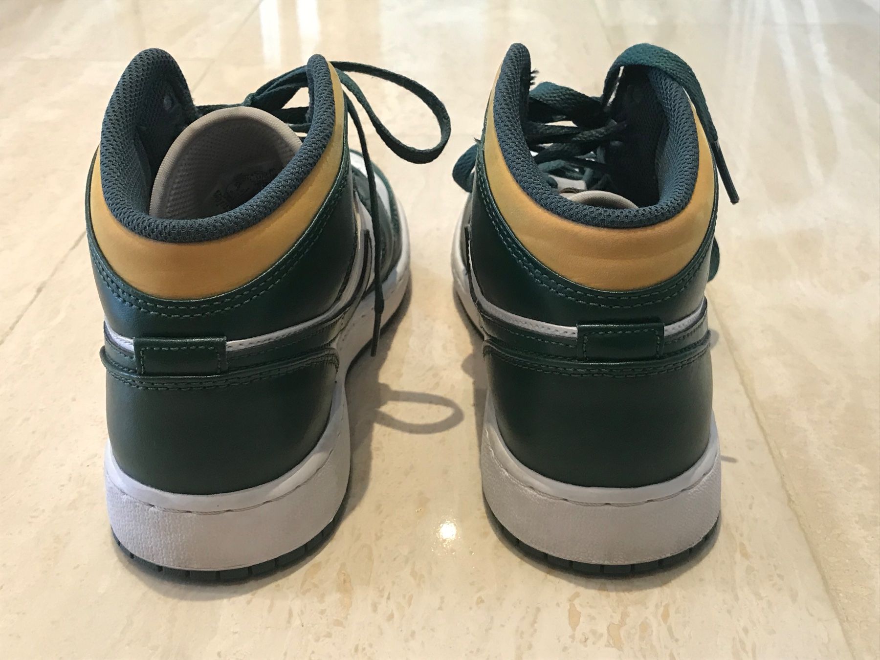 Jordan Damenschuhe: Air Jordan 1 Mid Sonics EU 38.5 – Gebraucht aus Au SG von alphajoker 2