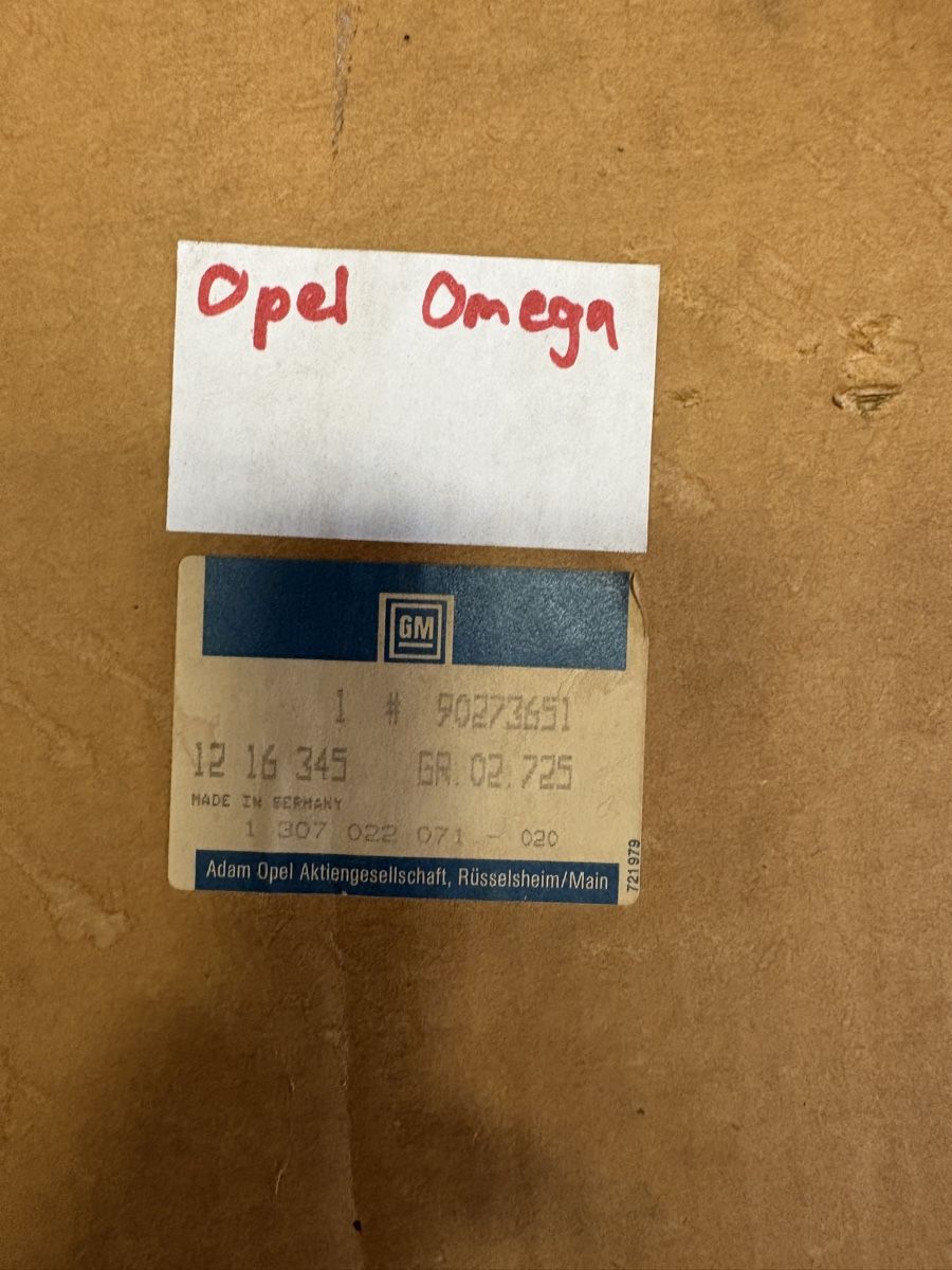 Opel Fari: Opel Omega A Scheinwerfer NEU – Nuovo (secondo la descrizione) da Gossau SG venduto da Sekki0407