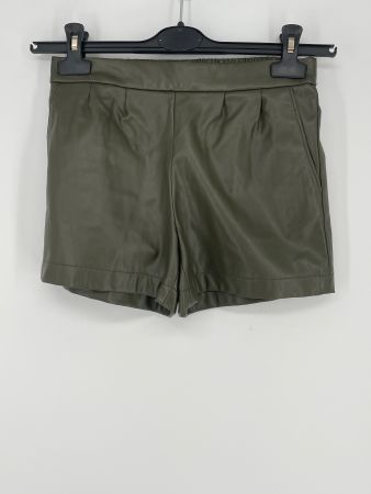 Kunstleder Shorts Gr. 146/ 152 von page one young