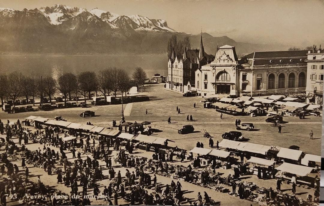 Cartoline postali: VEVEY - Place du Marché – Usato da Delémont venduto da Domdom1