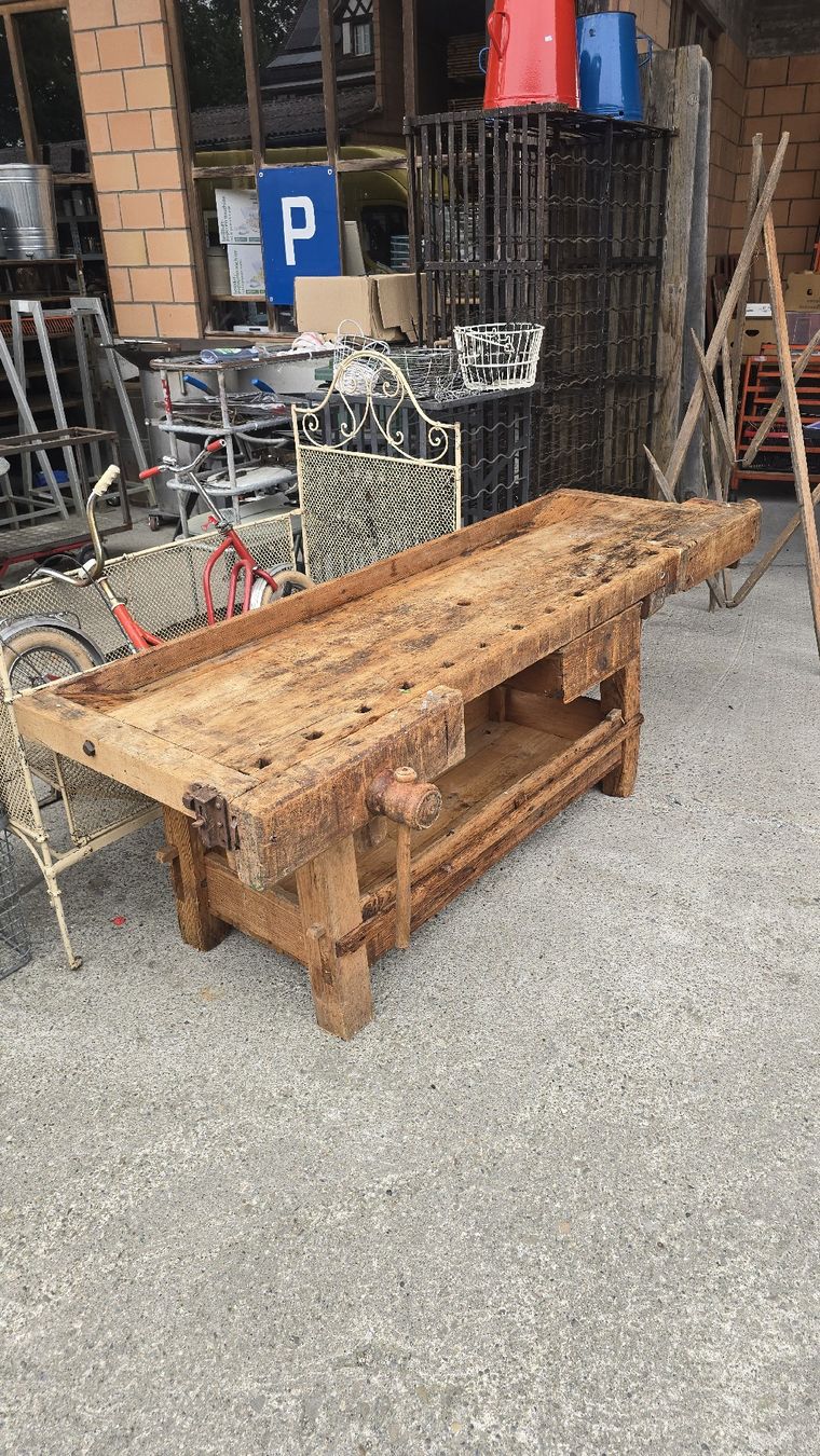 Banchi da lavoro: Antike Werkbank - super Patina – Usato da Oberaach venduto da Wicktrade