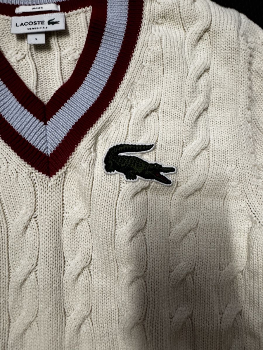 Lacoste Pullover & Sweatshirts: Lacoste Cable-Knit V-Neck Pullover – Creme – Grösse S – Gebraucht aus Hittnau von gymrat007 1