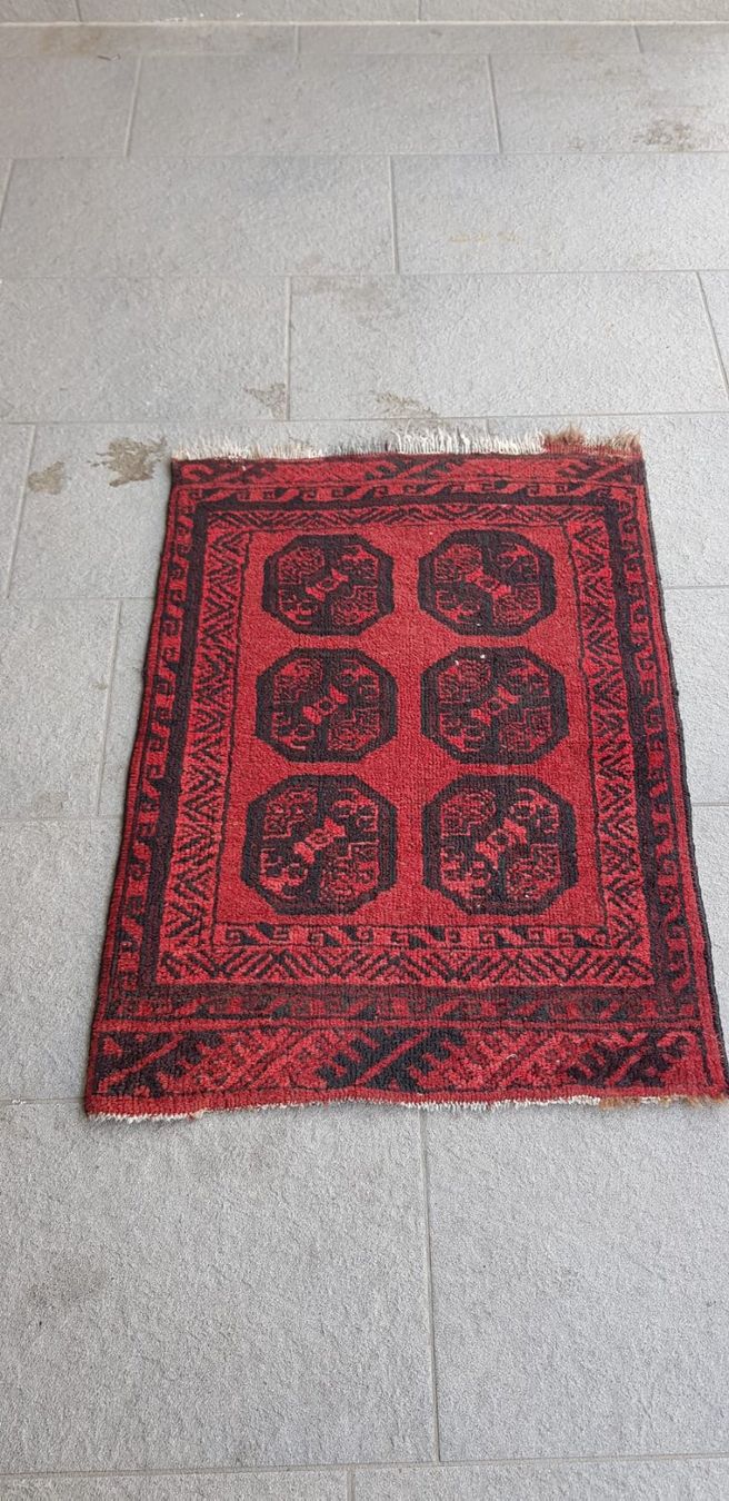 Tapis: Schöner Teppich in schwarz rot – D'occasion à Flums par Flumsantik 3