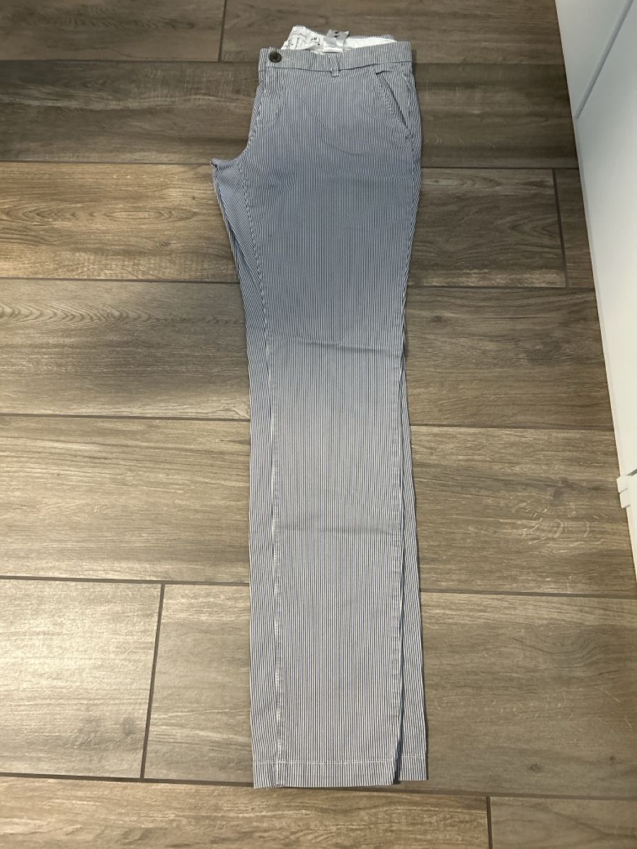 H&M Pantaloni: Pantaloni classici a righe – Usato da Locarno venduto da sca_8bh7 1