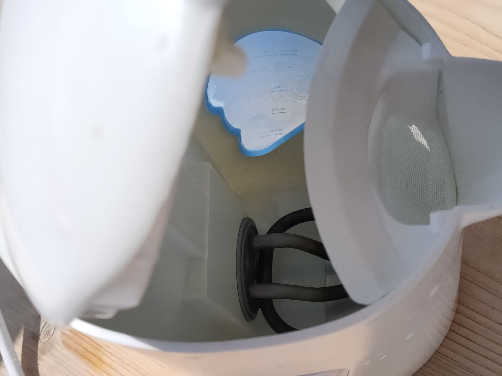 Wasserkocher: Weisser Wasserkocher – Gebraucht aus Wetzikon ZH von Elos34 2