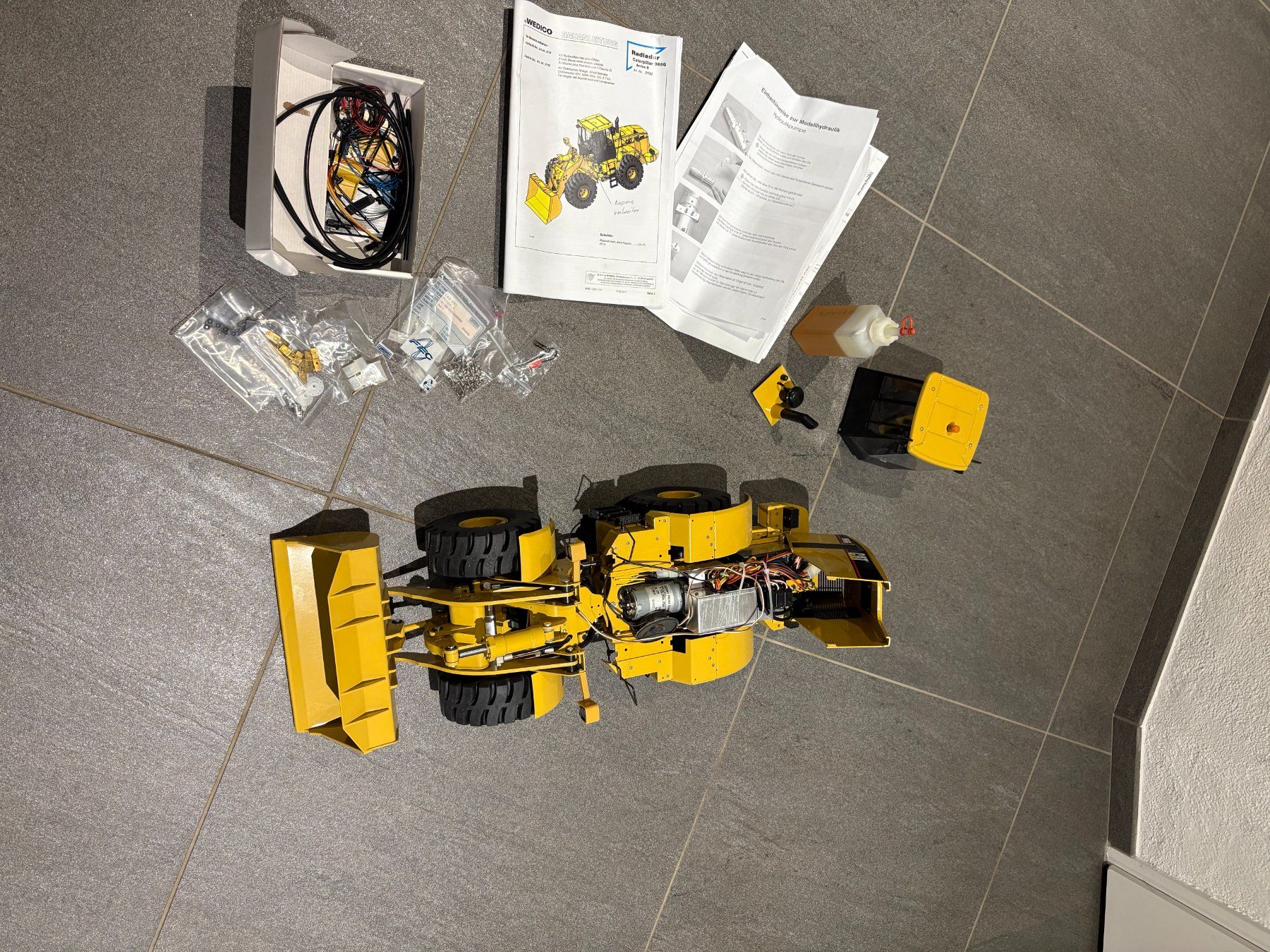Wedico RC Modellbau: Wedico Radlader – Gebraucht aus Schinznach Dorf von RC145