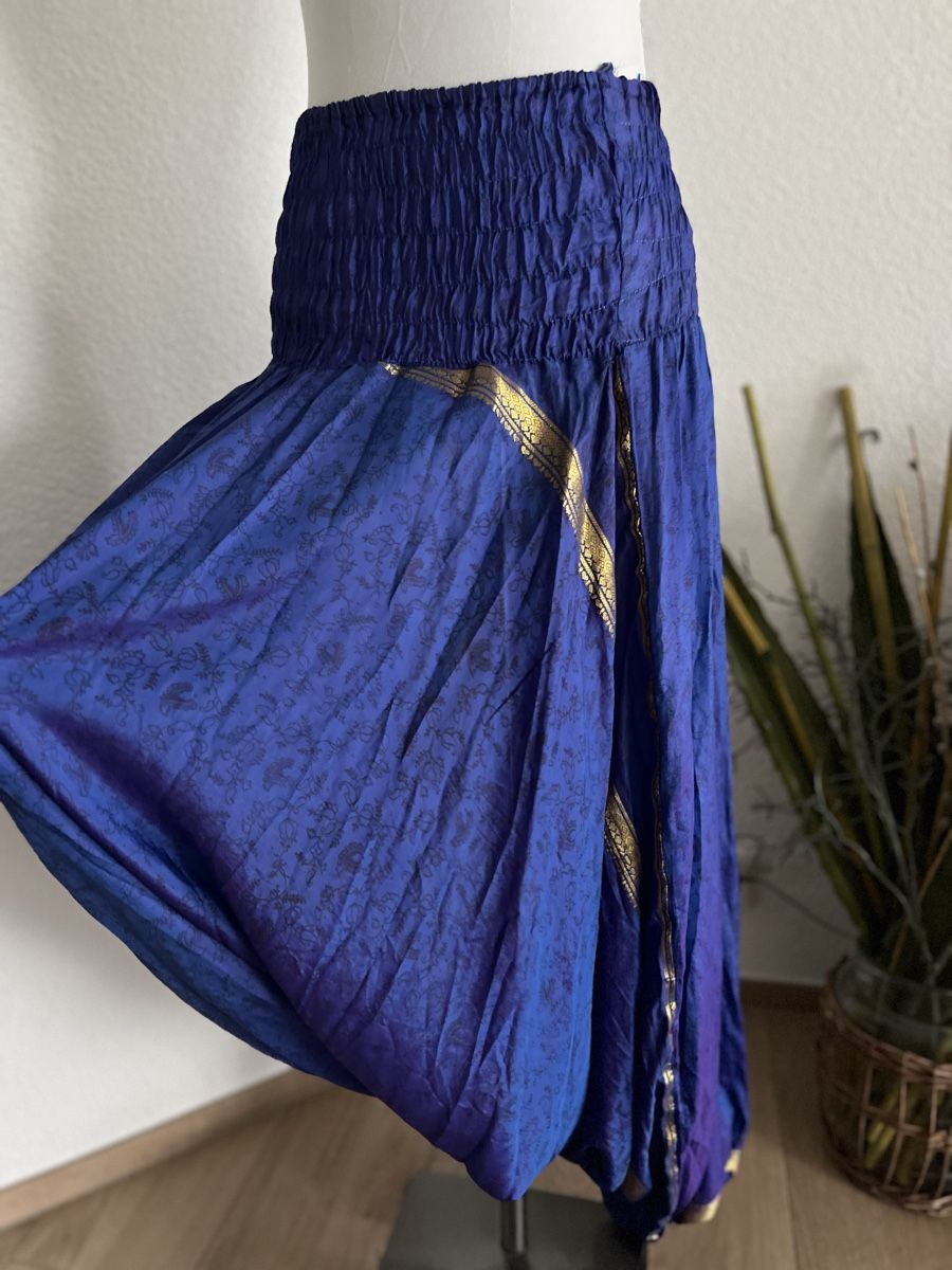 Pantaloni: Haremshose/Pluderhose, Blau mit Goldmuster, Sommerlich – Usato da Luzern venduto da suhamadlun 4