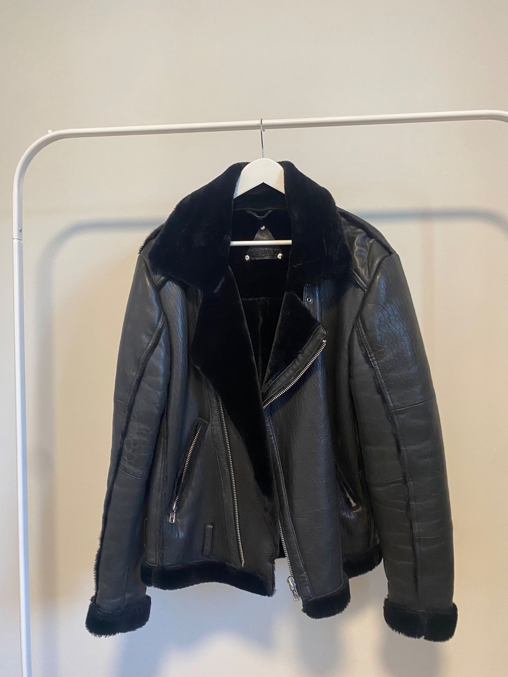 Vestes: Lederjacke schwarz, Grösse L – D'occasion à Brüttisellen par xe_m 1