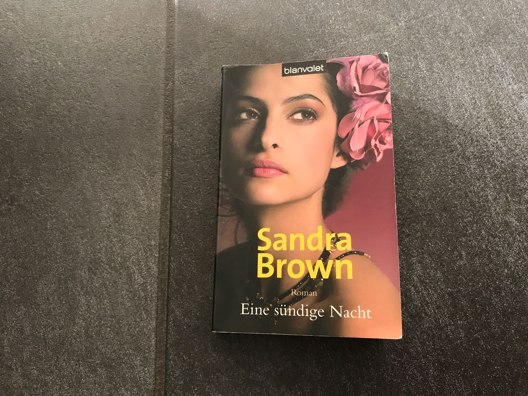 Libri: Sandra Brown - Eine sündige Nacht – Usato da Zuzwil BE venduto da feluna3