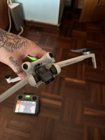 Drone DJI Mini 4 Pro con radiocomando, perfette condizioni 
