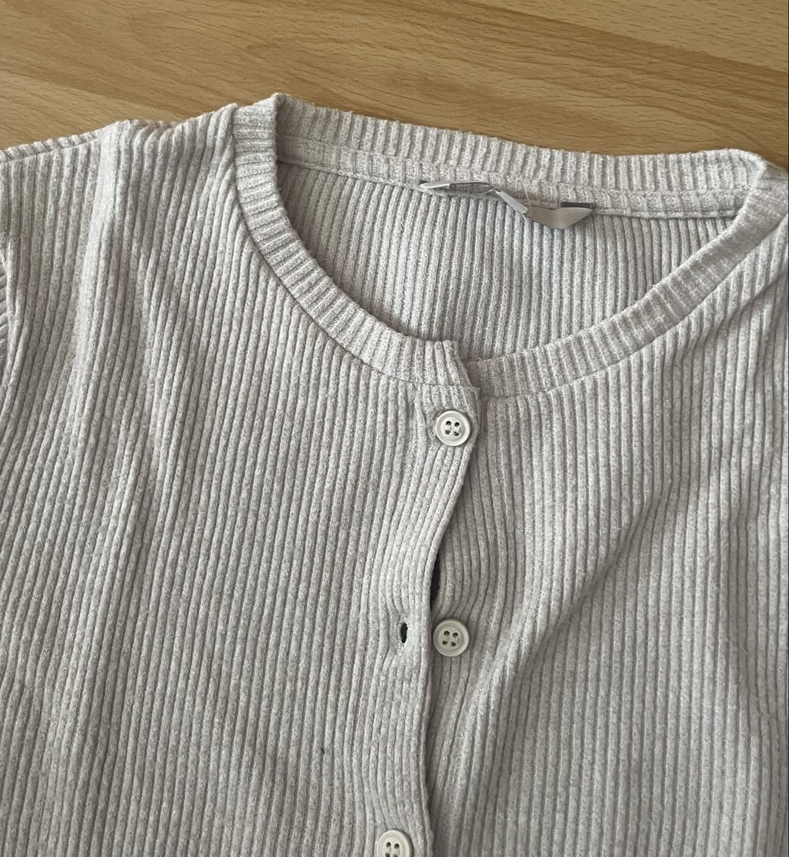 C&A Kleiderpakete: Ensemble pull boutonné + pantalon à carreaux – Gebraucht aus Chemin von nzr_s6sy 2