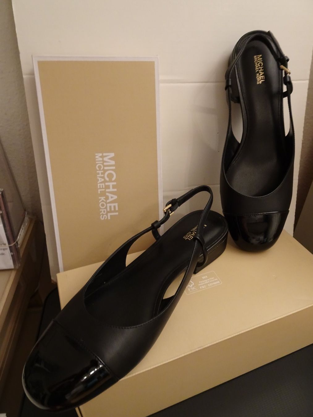 Michael Kors Scarpe da uomo: NEW MICHAEL KORS SLINGBACKS LEATHER SIZE 40 – Nuovo e nell'imballaggio originale da Oberwil b. Zug venduto da JICKY-1889 1