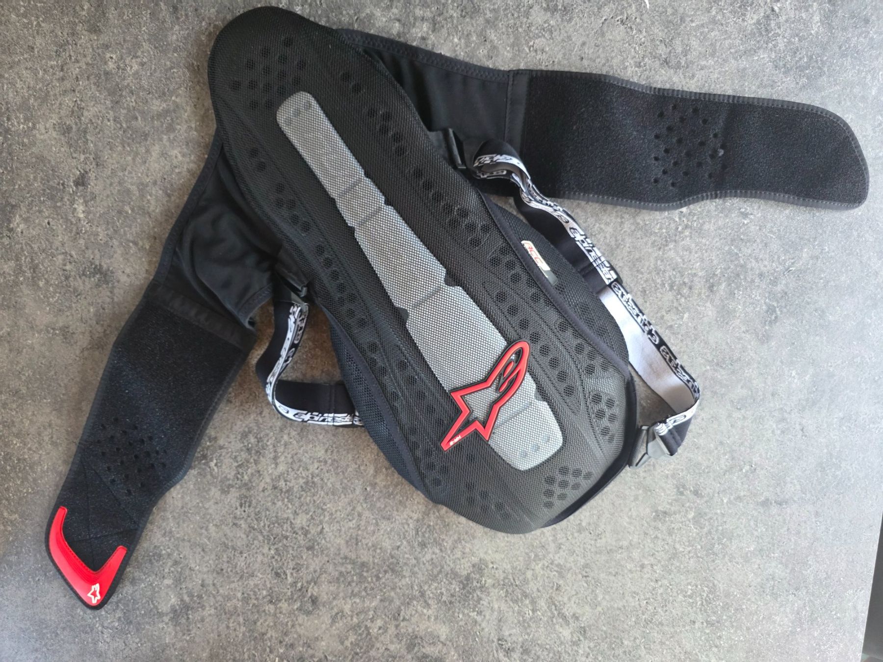 Protezioni & Imbottiture: Alpinestars Nucleon KR-2, grösse M, neuwertig – Nuovo (secondo la descrizione) da Rümikon AG venduto da tokefu