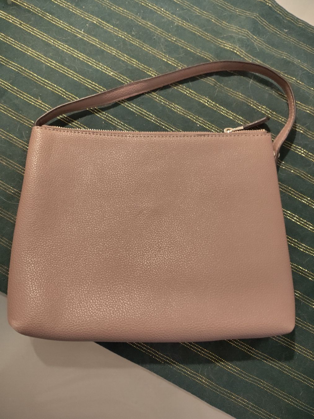 Guess Borse da donna: guess Tasche klein  – Nuovo (secondo la descrizione) da Kloten venduto da Kloten76 1