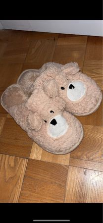 Flauschige Bärli Hausschuhe, Teddy-Look, warm für de Winter!