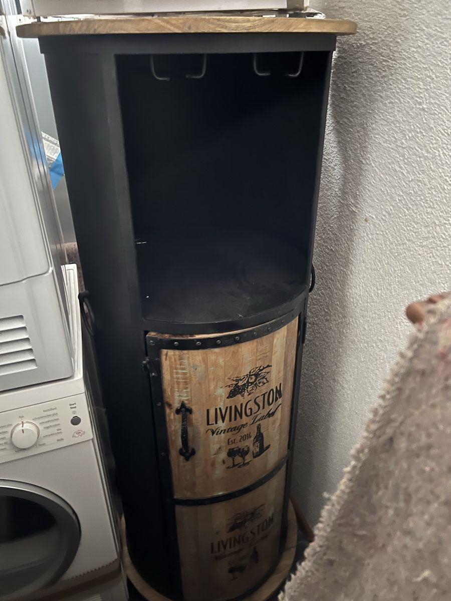 Ladenausstattungen & Messebau: Bar – Gebraucht aus Allschwil von vjl_7p6r