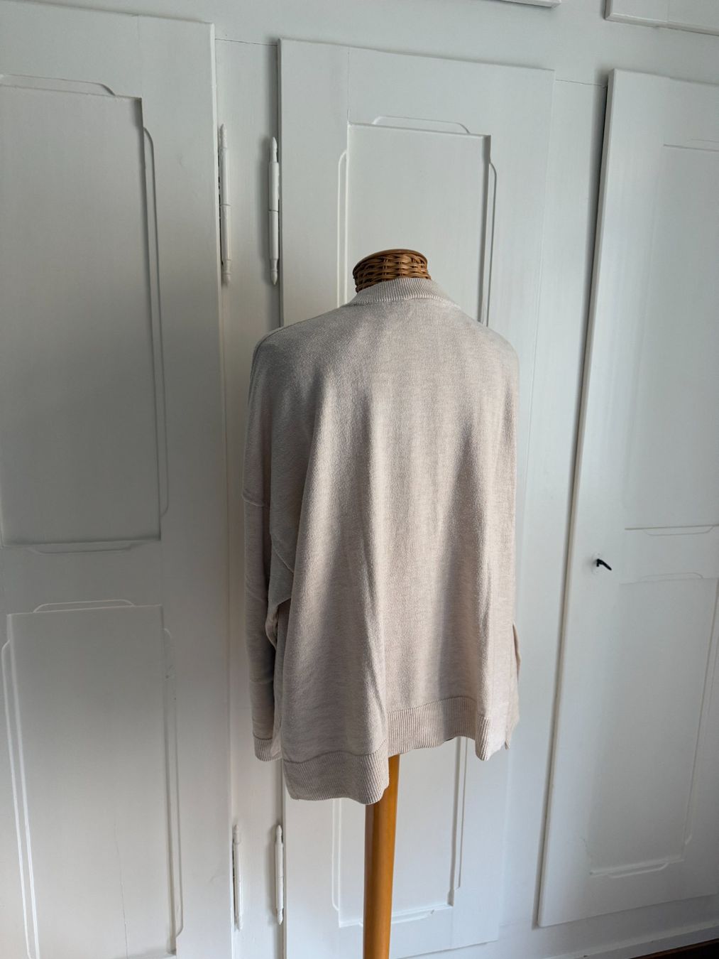 Pulls & Sweat-shirts: Feinstrick Pullover beige XL – D'occasion à Zürich par Diazaio 3