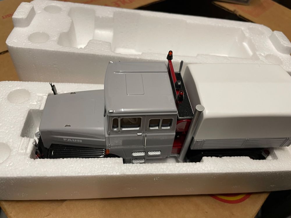 Modell LKW FÜR SCHWERTRANSPORTE FAUN NZG 1:50 (Neu und originalverpackt ...