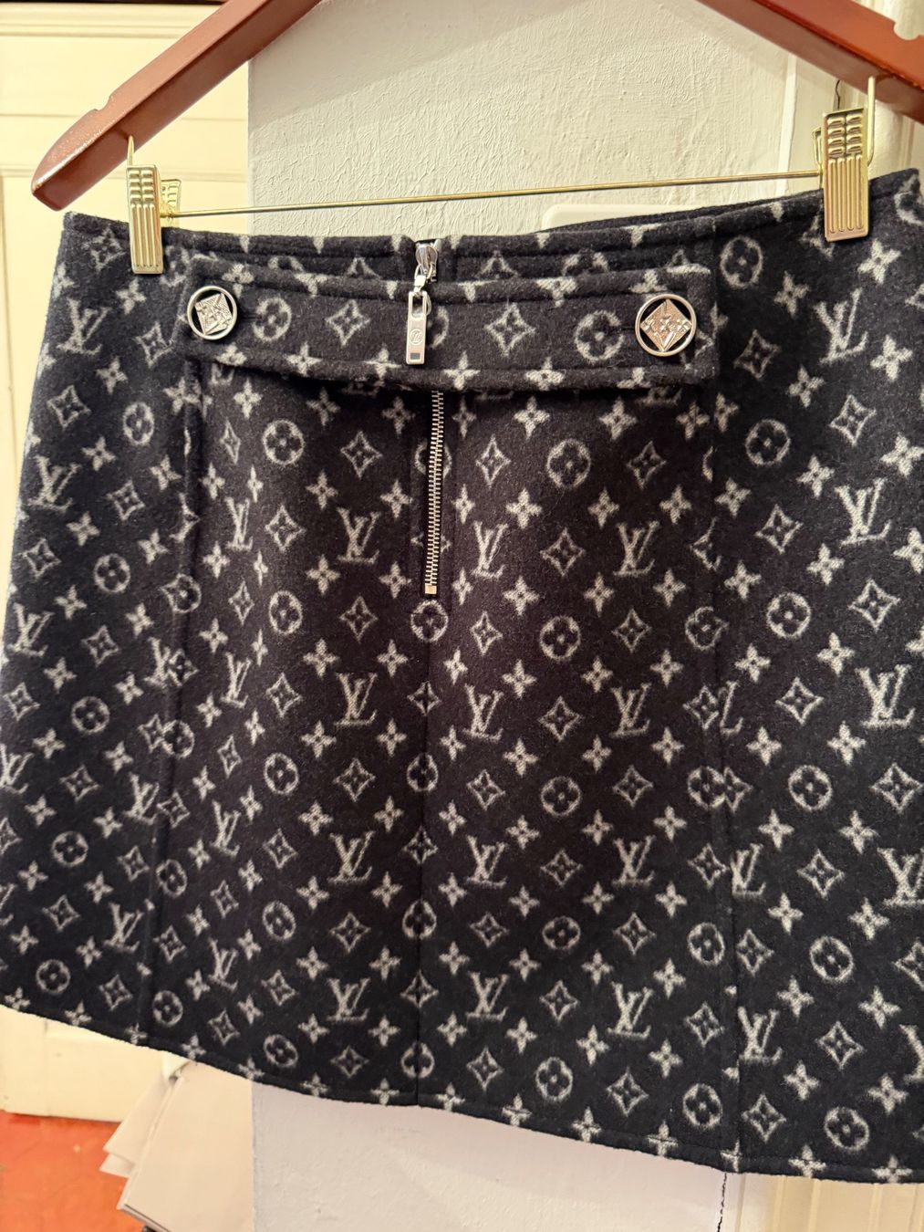 Louis Vuitton Gonne: Louis Vuitton gonna logo originale – Usato da lugano venduto da rob_g7hc 1