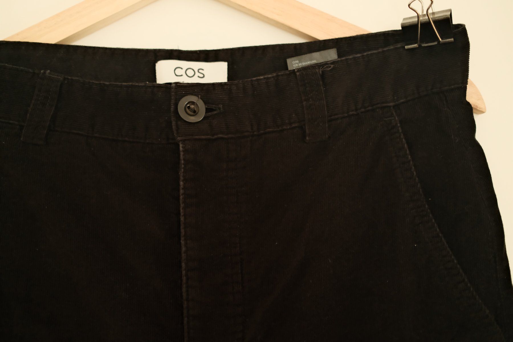 Cos Pantaloni: Sehr schöne COS Cordhose – Usato da Thun venduto da angerber 2