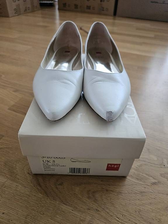 Scarpe da donna: Brautschuhe Gr.38 – Usato da Sirnach venduto da ste_hwt6
