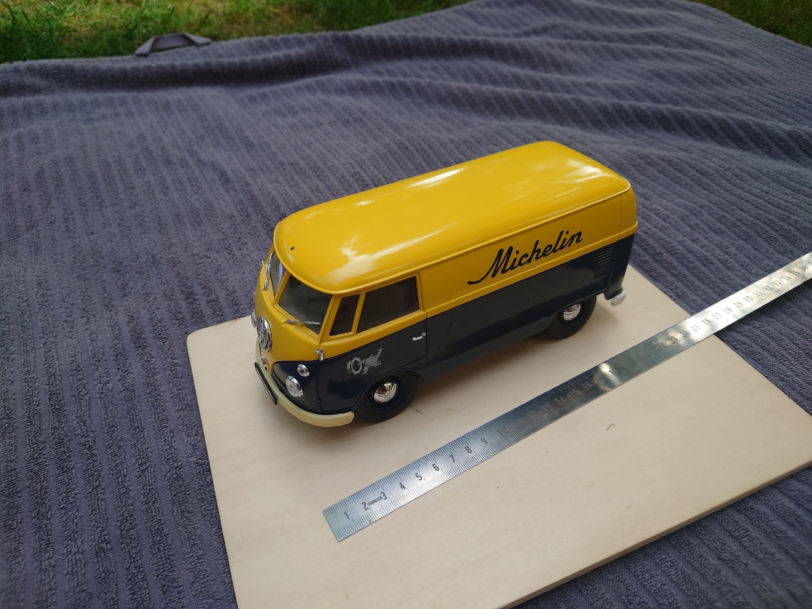 Solido Modellini d'auto: Hochwertiges Modellauto aus Metall – Difettoso da Fraubrunnen venduto da plu_m2qw 1