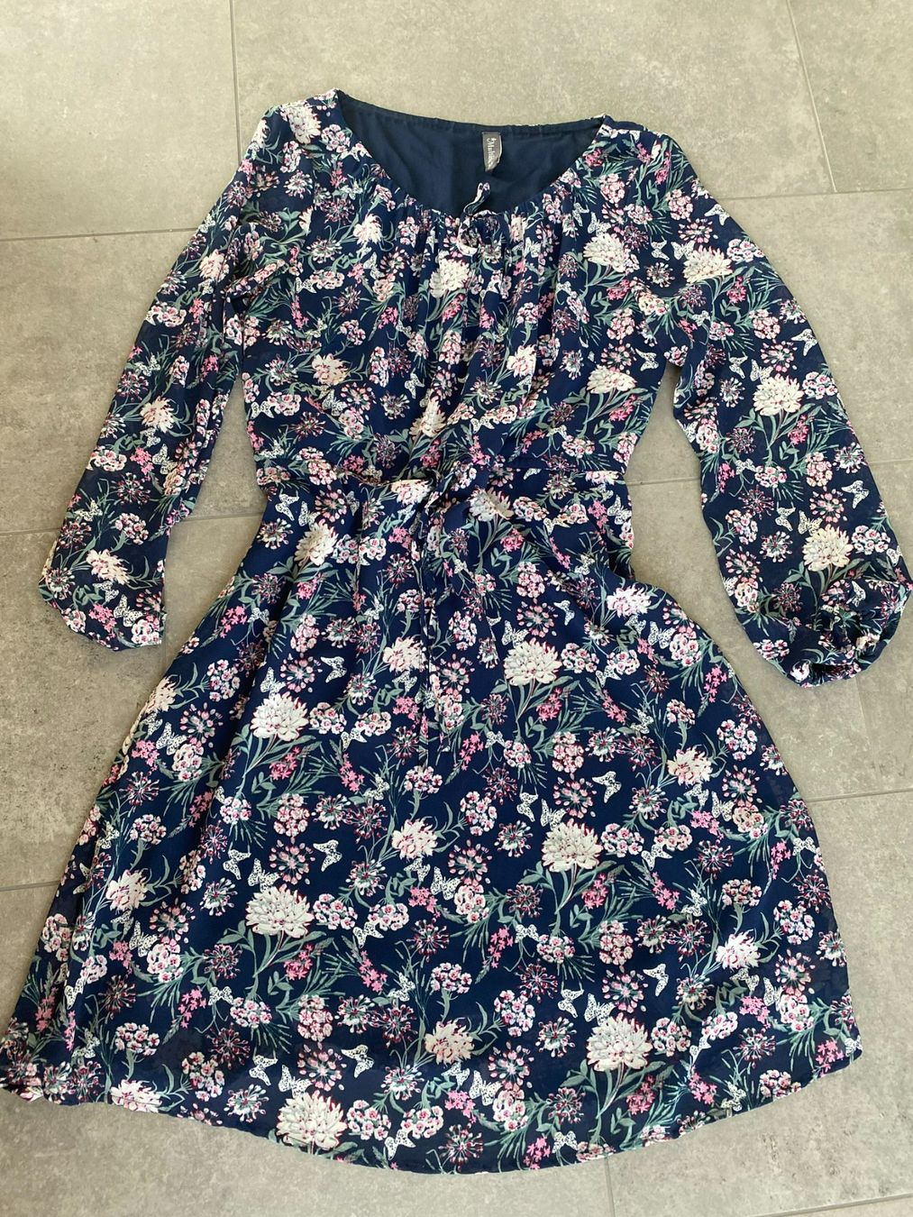 Vestiti: Modisch,trendiges Herbstkleid,Gr.38 – Nuovo (secondo la descrizione) da Sarmenstorf venduto da Nathi013