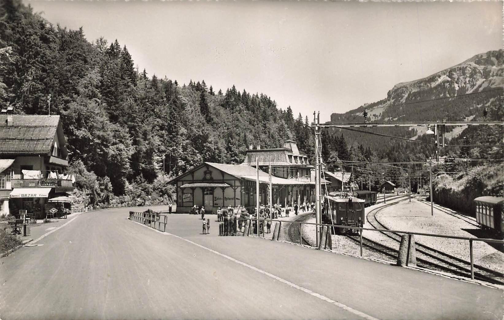 Cartoline postali: Bahnhof u. Buffet Brünig-Hasliberg – Usato da Schwyz venduto da Seffi56