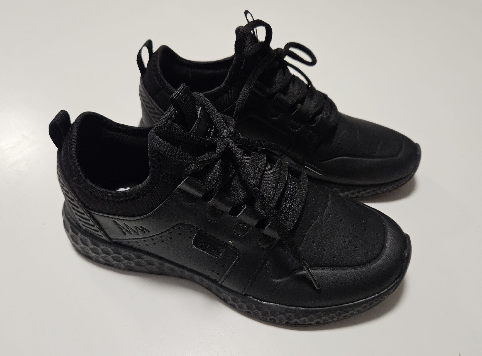 Bench Herrenschuhe: Neue Bench Sneaker Gr. 37 – Neu (gemäss Beschreibung) aus Solothurn von jul_plt9