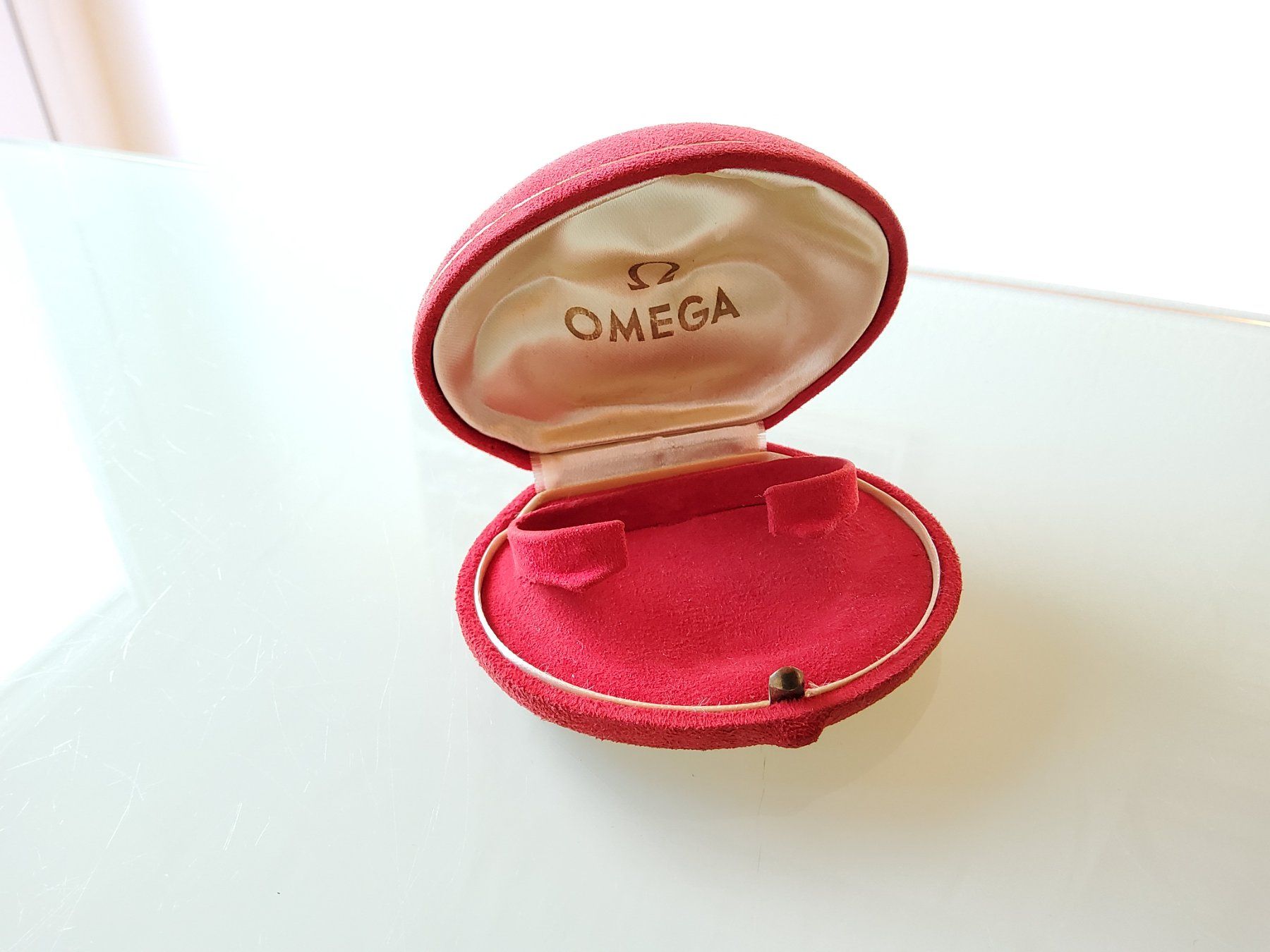 Omega Orologi: Boite pour montre de marque Omega  – Usato da Malleray venduto da Broc-Mo 9