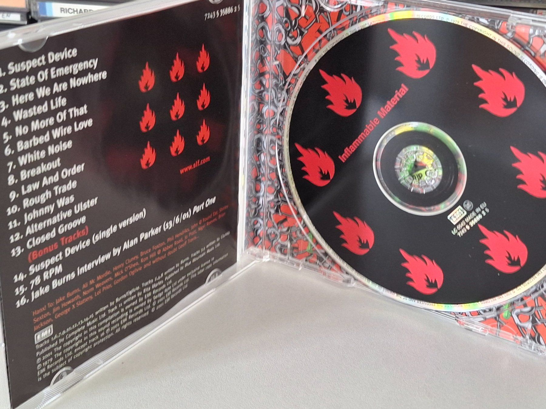CD: Stiff Little Fingers -  Inflammable Material  Punk – Usato da Aarberg venduto da Jackup1 2