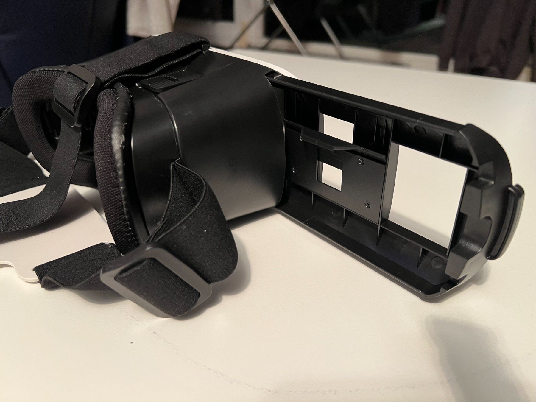 Casco VR: Virtual Reality Viewer Align 3D VR Goggle – Usato da Unterengstringen venduto da MattGrieder 3