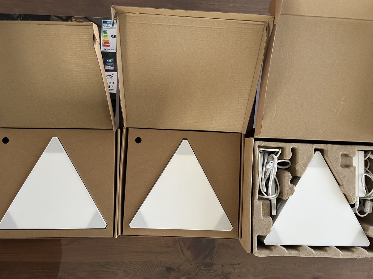 Nanoleaf Lampade: Nanoleaf Light Panels Smarter Kit 16Stück – Usato da Neftenbach venduto da zur_z6vt 5