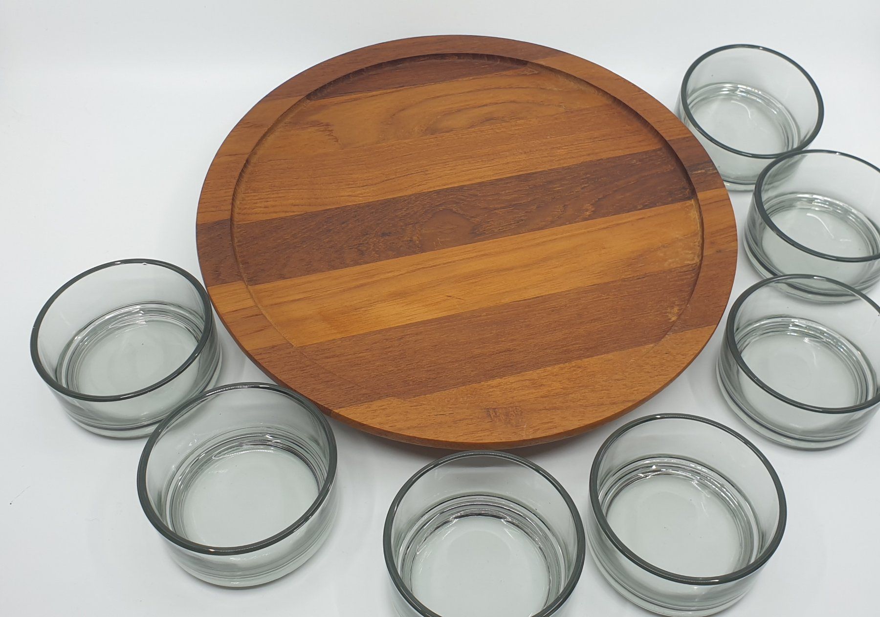 Piatti di portata: Mid Century Apero oder Saucenplatte Teak mit 7 Glasschalen – Usato da Emmen venduto da magelan 3