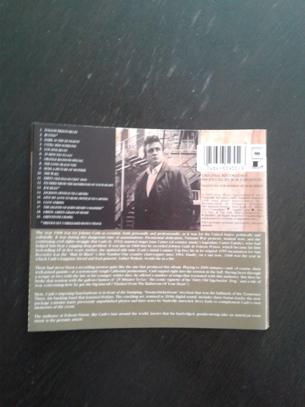CD: Johnny Cash - At Folsom Prison – Nuovo (secondo la descrizione) da Wangen an der Aare venduto da Aspider 1