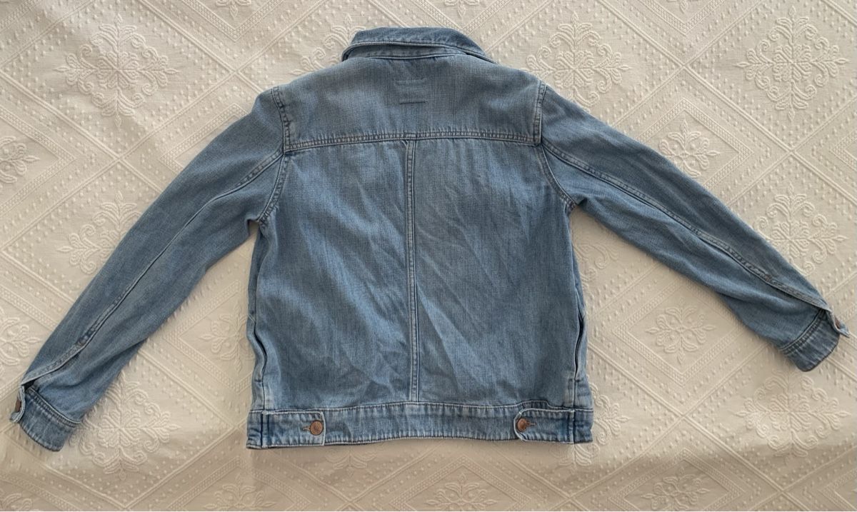 H&M Vestes: Jeansjacke H&M Studio 2015 – D'occasion à Zürich par p_q7q_nichtraucher 1
