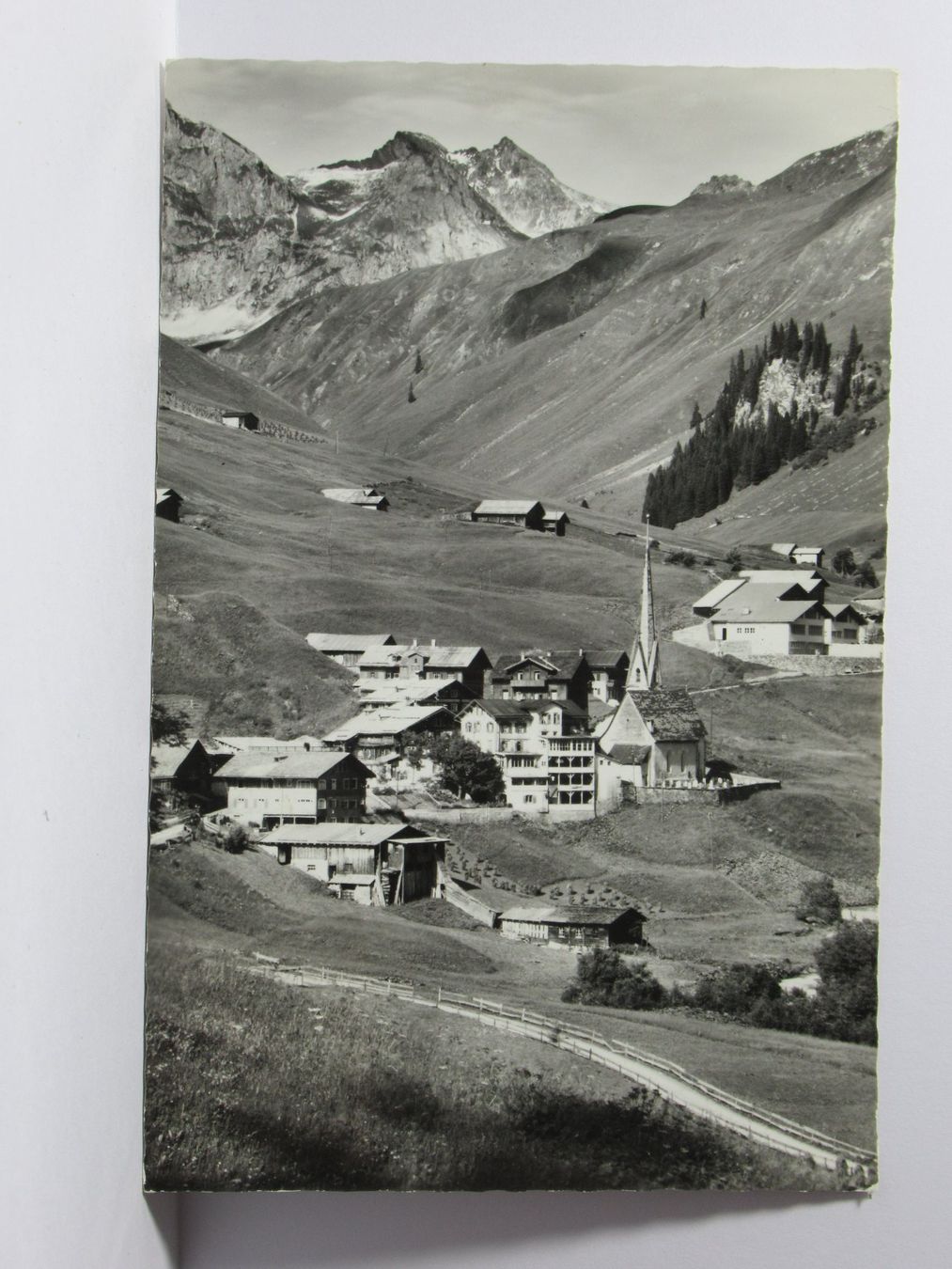 Ansichtskarten: St. Antönien , Kirche 1962 – Gebraucht aus Grenchen von Bluemchen1900 1