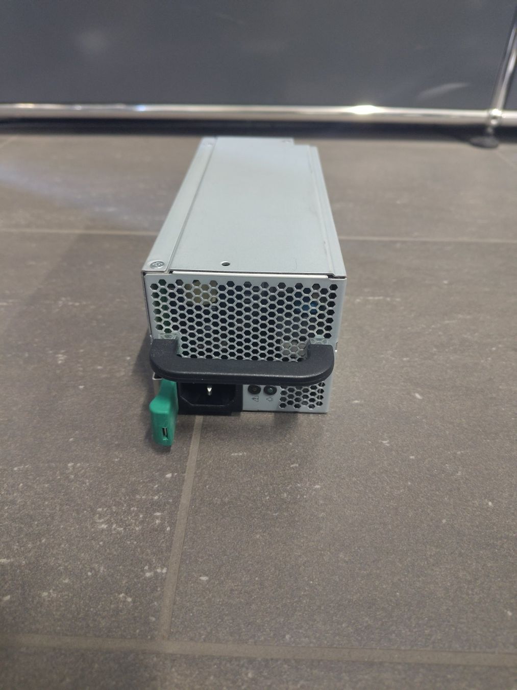 Intel Server: Delta DPS-600SB Intel Server Netzteil 12V ***PORTOFREI*** – Usato da Landquart venduto da Chrigi88 1