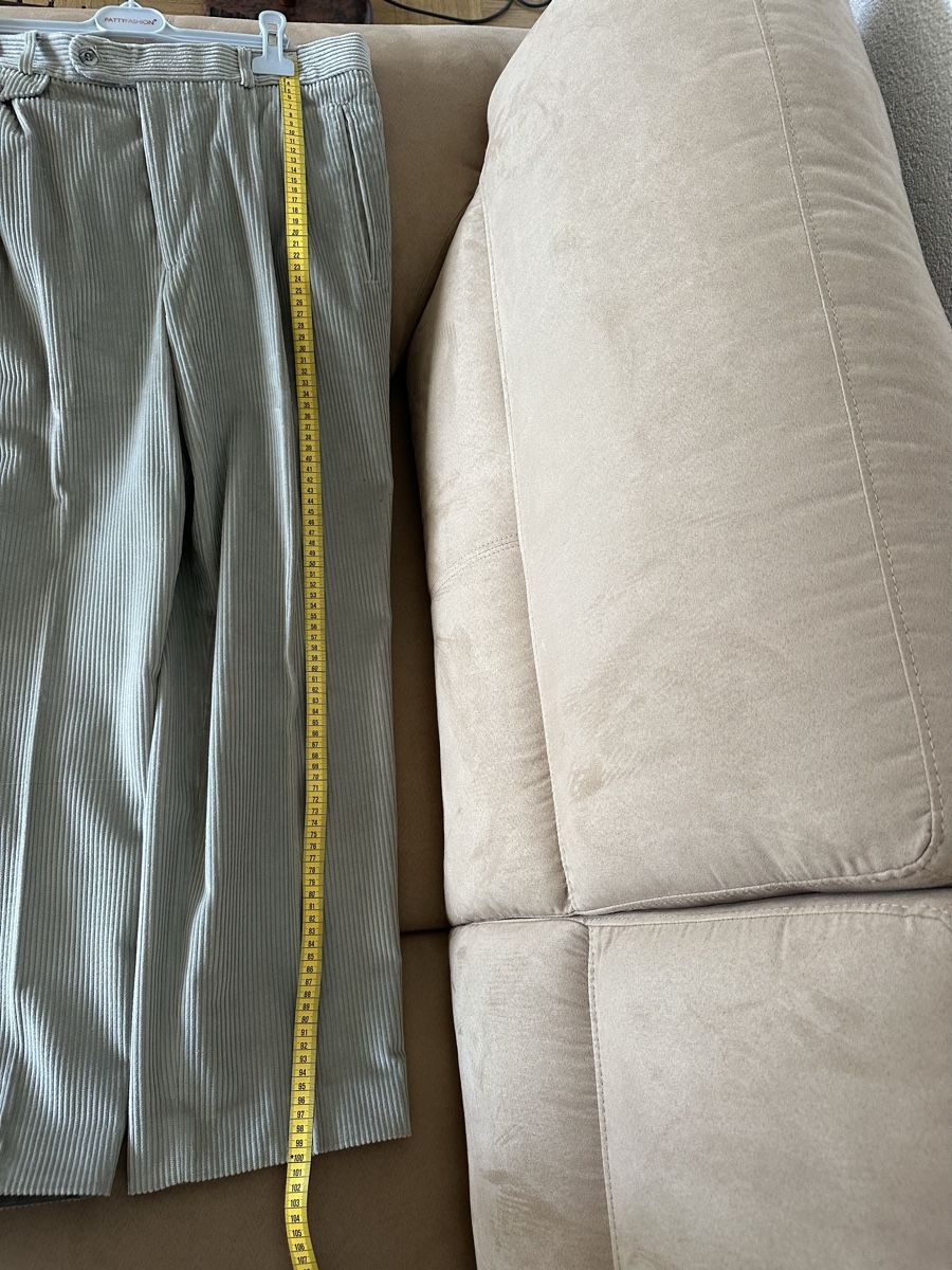 Completi: Completo uomo  in velluto a coste, beige chiaro – Usato da Cureglia venduto da myr_9v25 8
