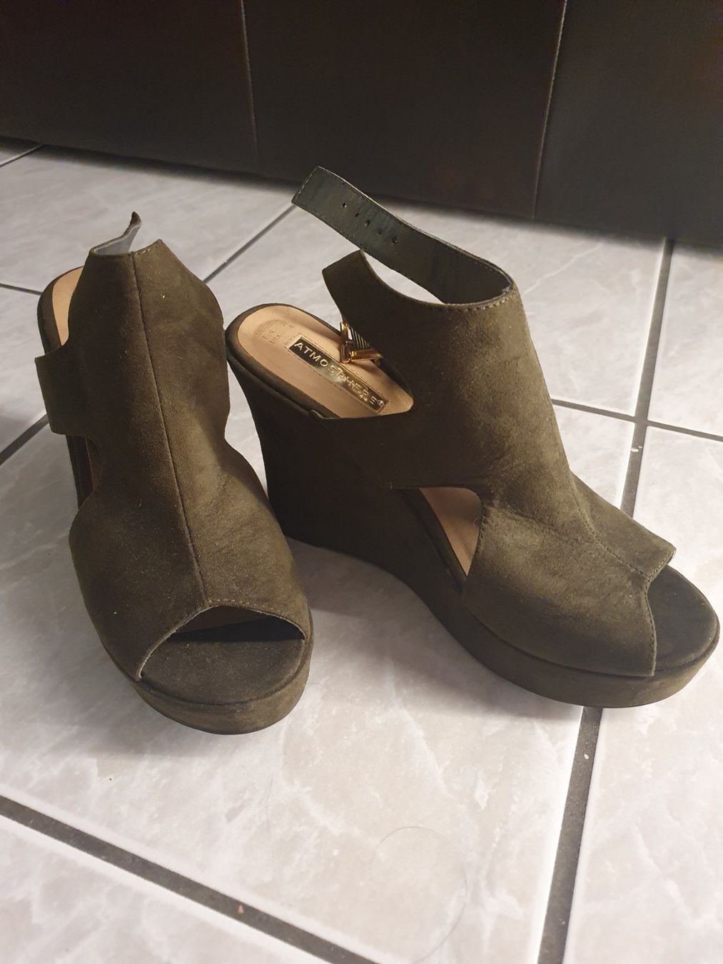 Scarpe da donna: Atmosphere Sandale – Usato da Kriessern venduto da Bugggyyy